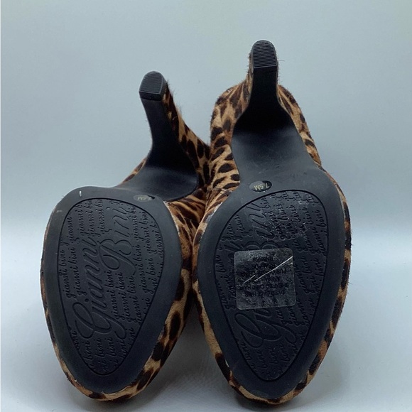 Women Leopard Print Boots - Picture 6 of 9